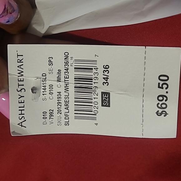 from Ashley Stewart , size 5x, NWT - Picture 2 of 2